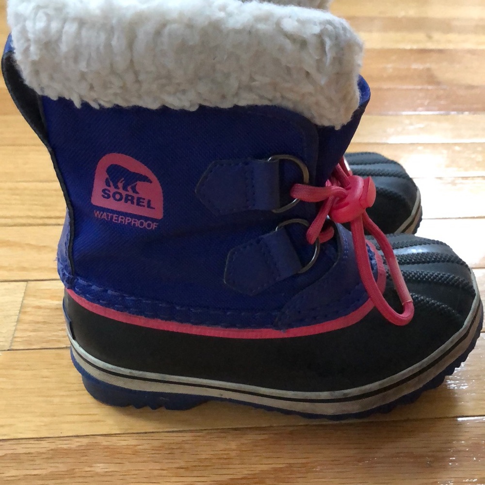 Sorel girls boots size 11